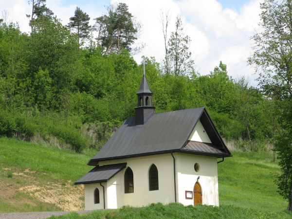 w październiku 2013 roku rekonsekrowana została ta kaplica rzymsko-katolicka, domkowa, mszalna - tego dnia rekonsekrowana była cerkiew, w uroczystościach przewo