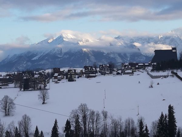 Bukowina Tatrzańska, Dom na Rusińskim 11, widok z sypialni na góry