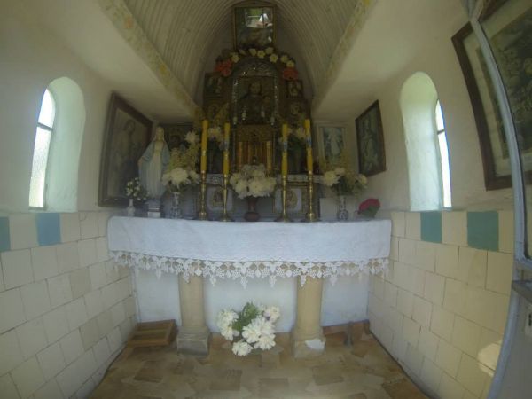 Wnętrze Kapliczki na Świerczu