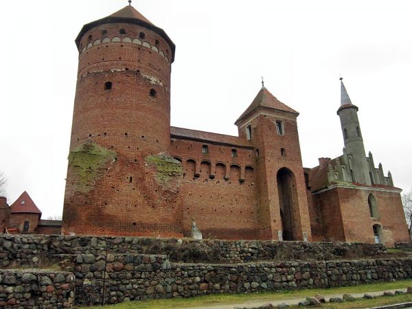 Reszelski zamek,widok z ul. Podzamcze 2012-01-12