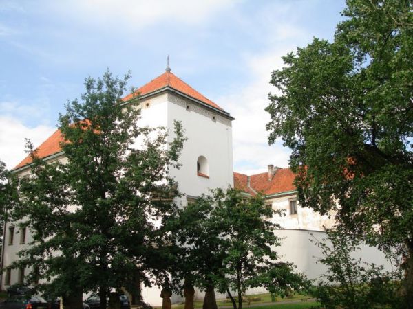 Wczesnorenesansowy zamek Szydlowieckich, pozniej przez kilka stuleci do 1802 r.,  Radziwillow.  (1470 - 1530)