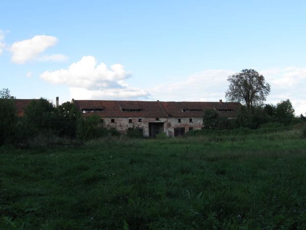 Stare budynki w Żuchlowie.2010-09-05