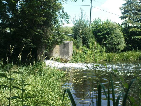 Mały wodospad pod mostem na rz. Orla.