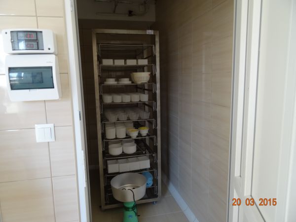 tu sery dojrzewają - my zaś dowiedzieliśmy się do czego m.in.służą : czarnuszka, kozieradka, pomidor suszony, czosnek niedźwiedzi a ponadto: pleśniowe kultury s