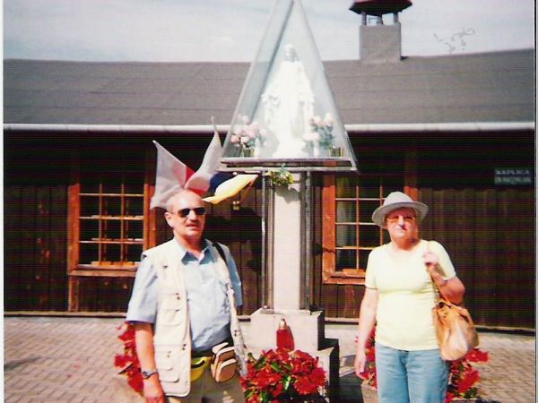 Sanktuarium Matki Bożej Niepokalanej. Jedno z najmłodszych, ale i najpopularniejszych w Polsce sanktuariów. Nie ma w tym miejscu cudownej figury czy obrazu. Jes