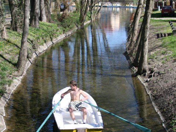 Przesmyk między jeziorem Łagowskim i Trześniowskim.