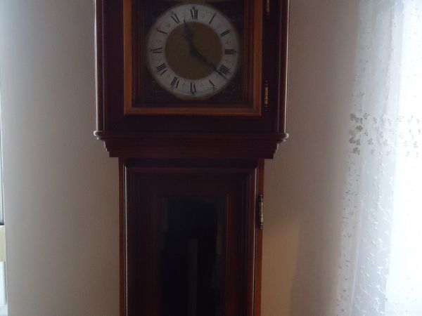 Dawny wikariat, obecnie probostwo - zegar