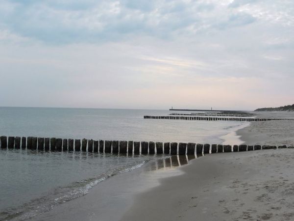 Piękna czysta plaża. Zachęcam do odwiedzenia Mrzeżyna.