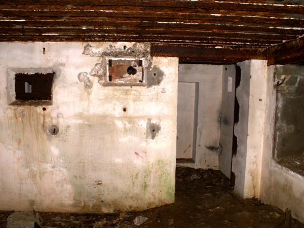 Wewnątrz jednego z bunkrów