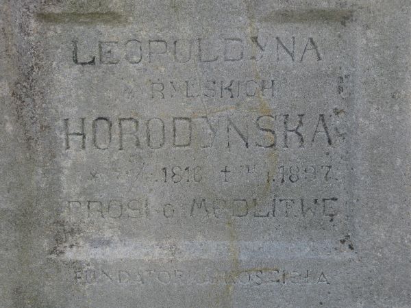 nagrobek fundatorki kościoła.