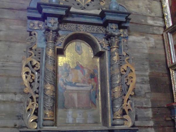 ikona - w historii sztuki - jest wizerunkiem sakralnym związanym z tradycją chrześcijańskiego Wschodu, wykonanym najczęściej na desce według określonego wzoru -