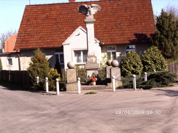 Pomnik powstancow wielkopolskich