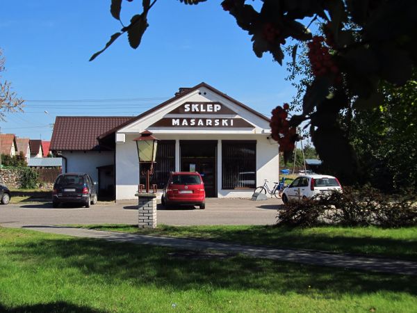 Centrum handlowe i zarazem centrum miasta przy drodze krajowej nr 22 (Gorzów - Elbląg).