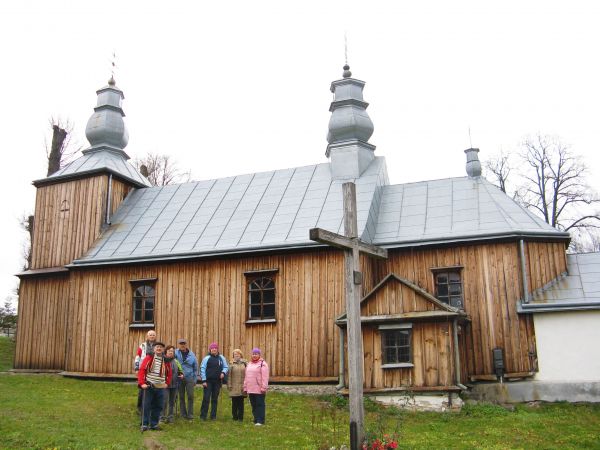 dawna cerkiew filialna grecko-katolicka pw. Przemienienia Pańskiego /św.Spasa/,  wzniesiona w 1841r. w typie budownictwa tradycyjnego nurtu architektury sakraln