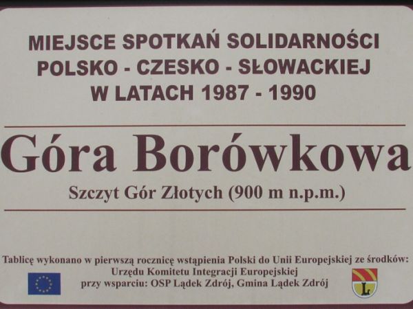 Okolice Lądka Zdroju - Góra Borówkowa.
Napis na tablicy informacyjnej mówi wszystko.