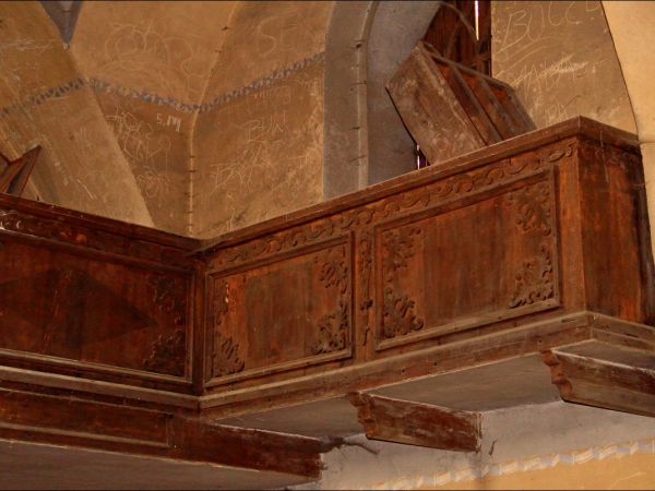 Murowana cerkiew greckokatolicka pw. św. Onufrego z 1809 roku, od 1947 r. nieużytkowana.