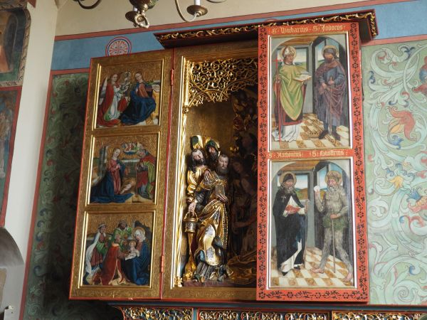 tryptyk ołtarzowy na galeryjce Chóru Mieszczan - Chóru Bractwa Maryjnego,  ołtarz powstał w 1492r.