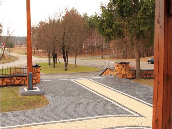 Drewniana , parafialna cerkiew greckokatolicka p.w. Narodzenia NMP w Mołodyczu. Obecnie filialny kościół rzymskokatolicki