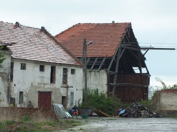 Zabudowania folwarczne