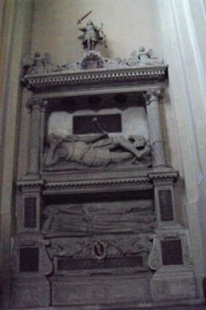 nagrobek renesansowy - w świątyni katedralnej.