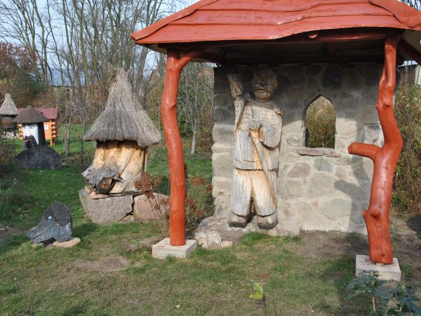 P.Zagłoba otrzymał nowy dach nad głową. Póżna jesień w pasiece cisza