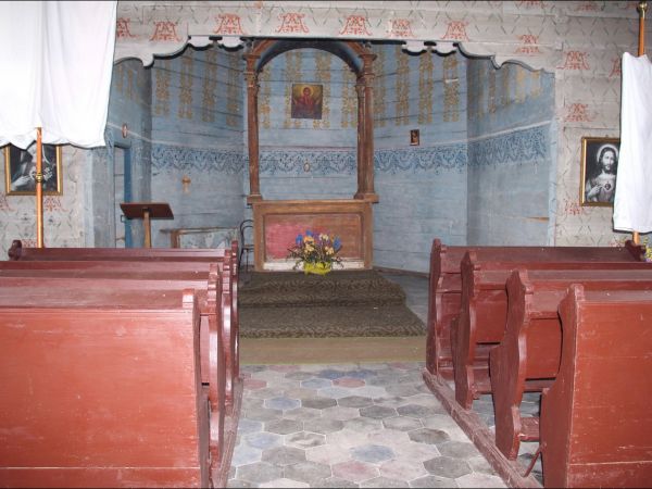 Drewniana filialna cerkiew greckokatolicka p.w. św. Michała Archanioła w Krasicach . Cerkiew wzniesiona w roku 1899. W latach 50. XX wieku została opuszczona .