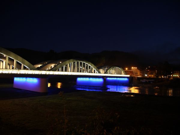 Most na Dunajcu nocą