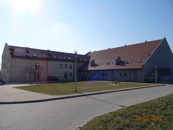 zaplecze pedagogiczne, tam też pracownie specjalistyczne - no i nas tam też nauczono czym jest np. szponder, goleń, antrykot, łata oraz rostbef - to wiedza taje