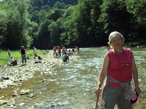 rzeka Wetlina - na  ścieżce historyczno-przyrodniczej "Bieszczady Odnalezione" - we wsi Zawój, przy temacie bo przy / na rzece: noc Kupały - a kto to był - przy