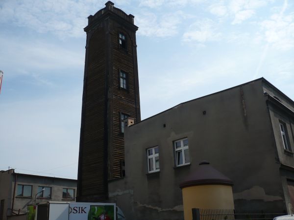 To już zabytek na ul. Staszica wieża strażacka ,ale przykro bo
niszczeje,a szkoda mało obiektów drewnianych tego typu.