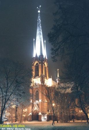 Kośćiół Piotra i Pawła wieczorem, za zgodą Przyjaciela z Gliwic - mam pozwolenie umieszczenia jego kilku zdjęć z 2006 roku.