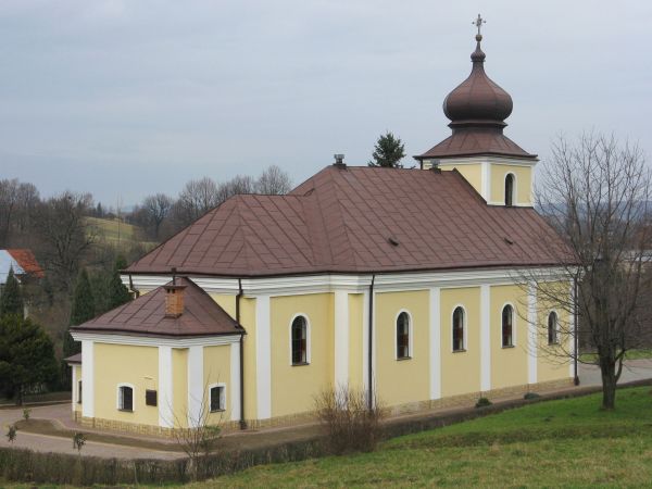Dawna cerkiew gr.-katolicka pw. św. Jana Złotoustego, od 1946r. kościół rzymsko-katolicki. Obiekt w stylu klasycystycznym.