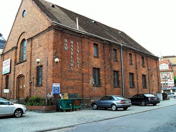 Dom handlowy Vincent, była budowla sakralna.