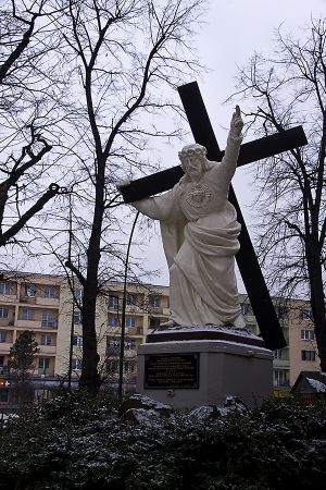 Nowy Sącz
Pseudogotycki kościół Najświętszego Serca Pana Jezusa , figura ufundowana przez sądeckich kolejarzy