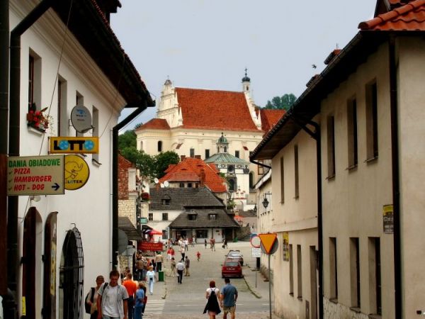 Widok na Rynek z ulicy Klasztornej