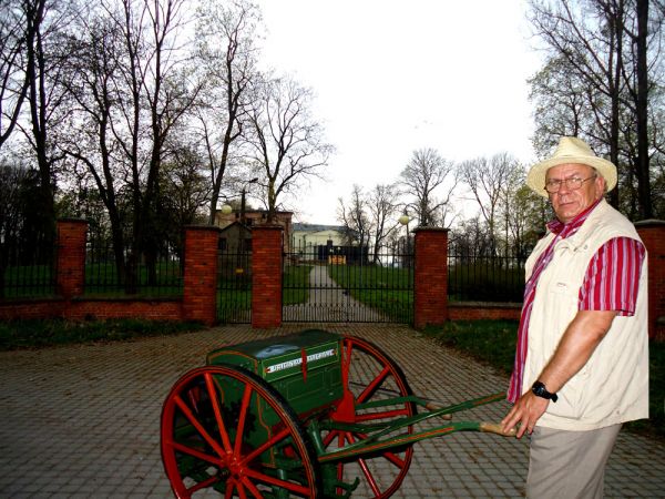 Retro listonosz w Bytyniu.