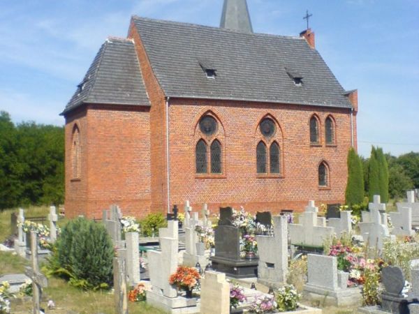 Kościół na cmentarzu