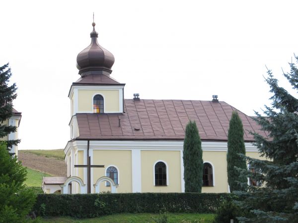 od strony rzeki Pielnica - kościół.