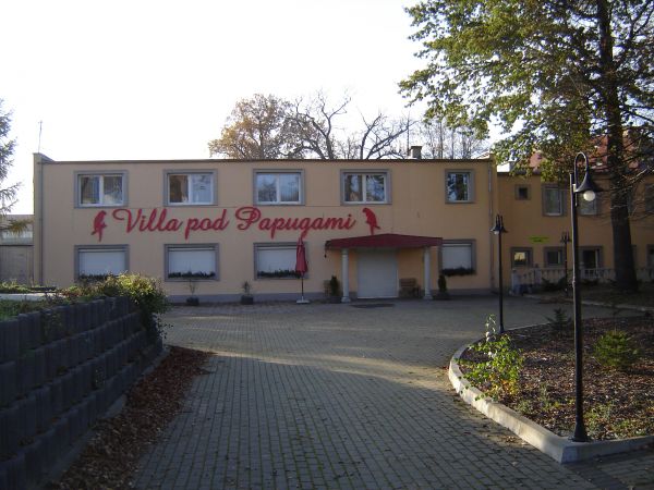 Dom Weselny "POD PAPUGAMI"