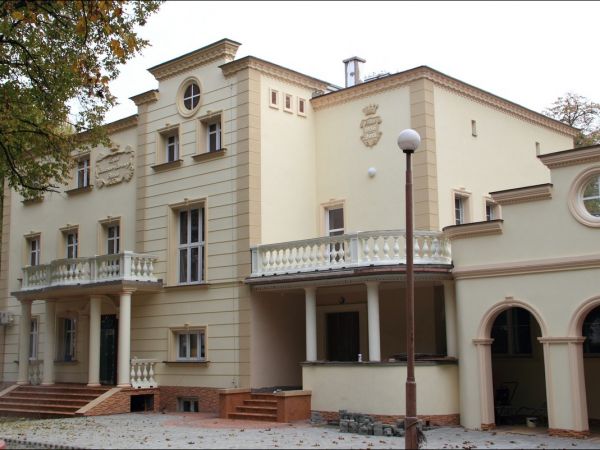 Zespół pałacowo - parkowy w Ożańsku.