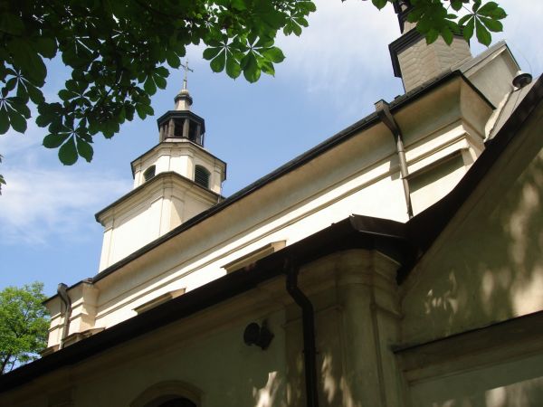 Kosciol z XVIII w. pod wezwaniem sw. Jana Chrzciciela