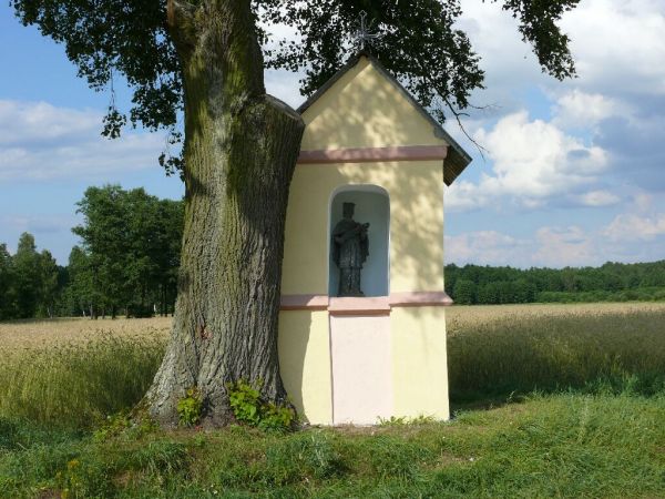 Kapliczka Św. Jana. Lipiec 2009.