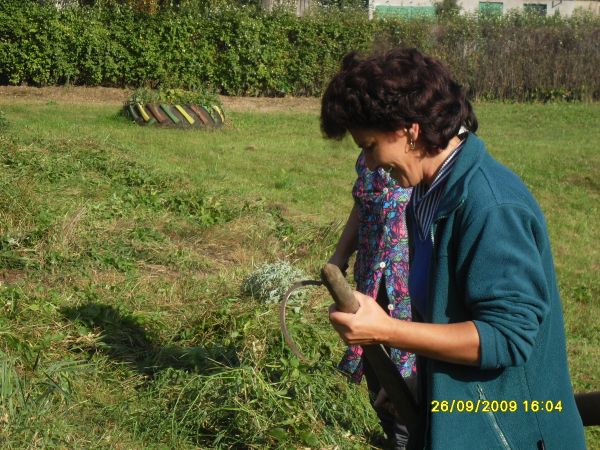 Chodż muzyki nie było, kosy i sierpy tańczyły w rękach jak do walca