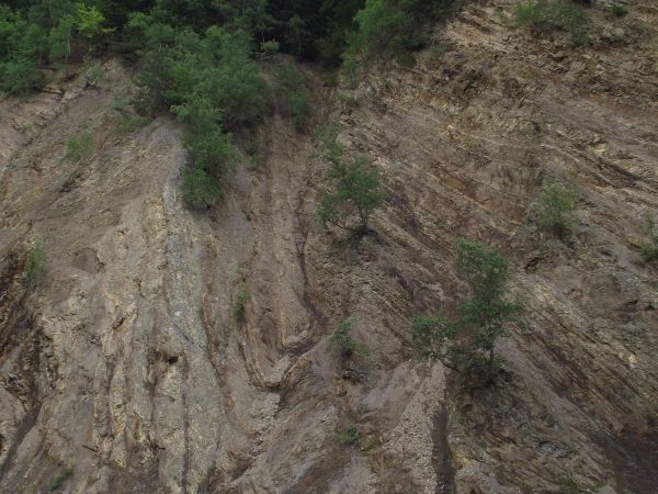 Ks. Karol Wojtyła w latach 70-tych spędzał tu kilkakrotnie wakacje pod namiotem, z grupą przyjaciół, odprawiając mszę świętą pod gołym niebem. Tu zastała Go wia