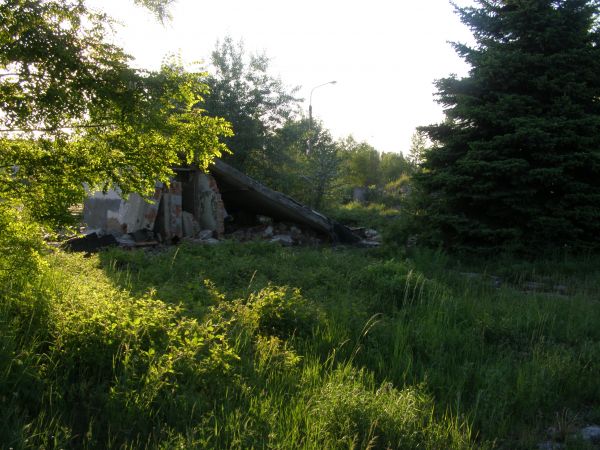 Zdewastowana fabryka domów ul. Północnej   fot.  14