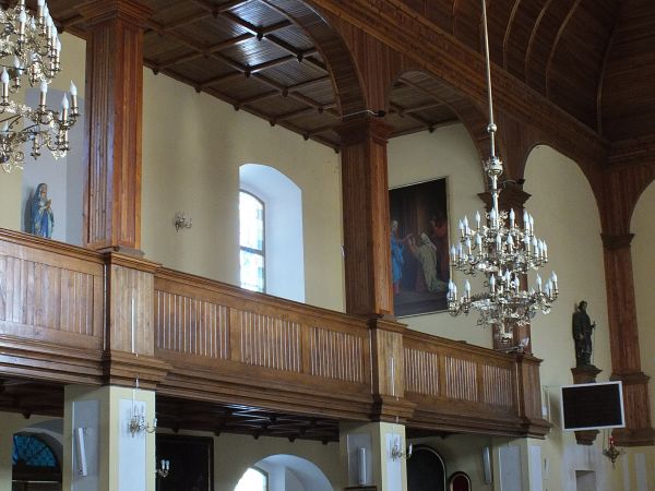 wnętrze kościoła p.w Matki Boskiej Nieustającej Pomocy