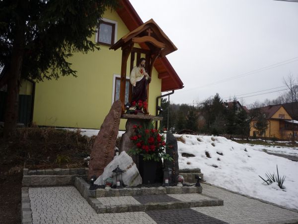 Biertowice. Współczesna figura przydrożna.