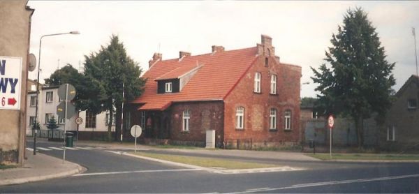 Grodzisk Wielkopolski-ul. Zbąszyńska skrzyżowanie Drzymały, widok na daw. Burmistrzówkę.