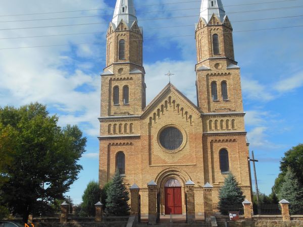 Kościół pw. św. Jerzego w Janowie wybudowany w latach 1899-1904.
