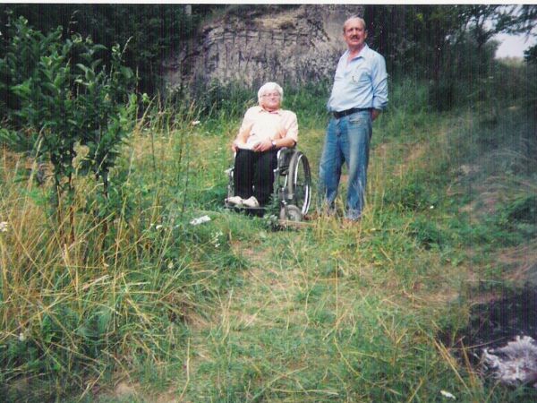 na zdjęciu: przed/obok bunkra z tzw. "Linii Mołotowa".